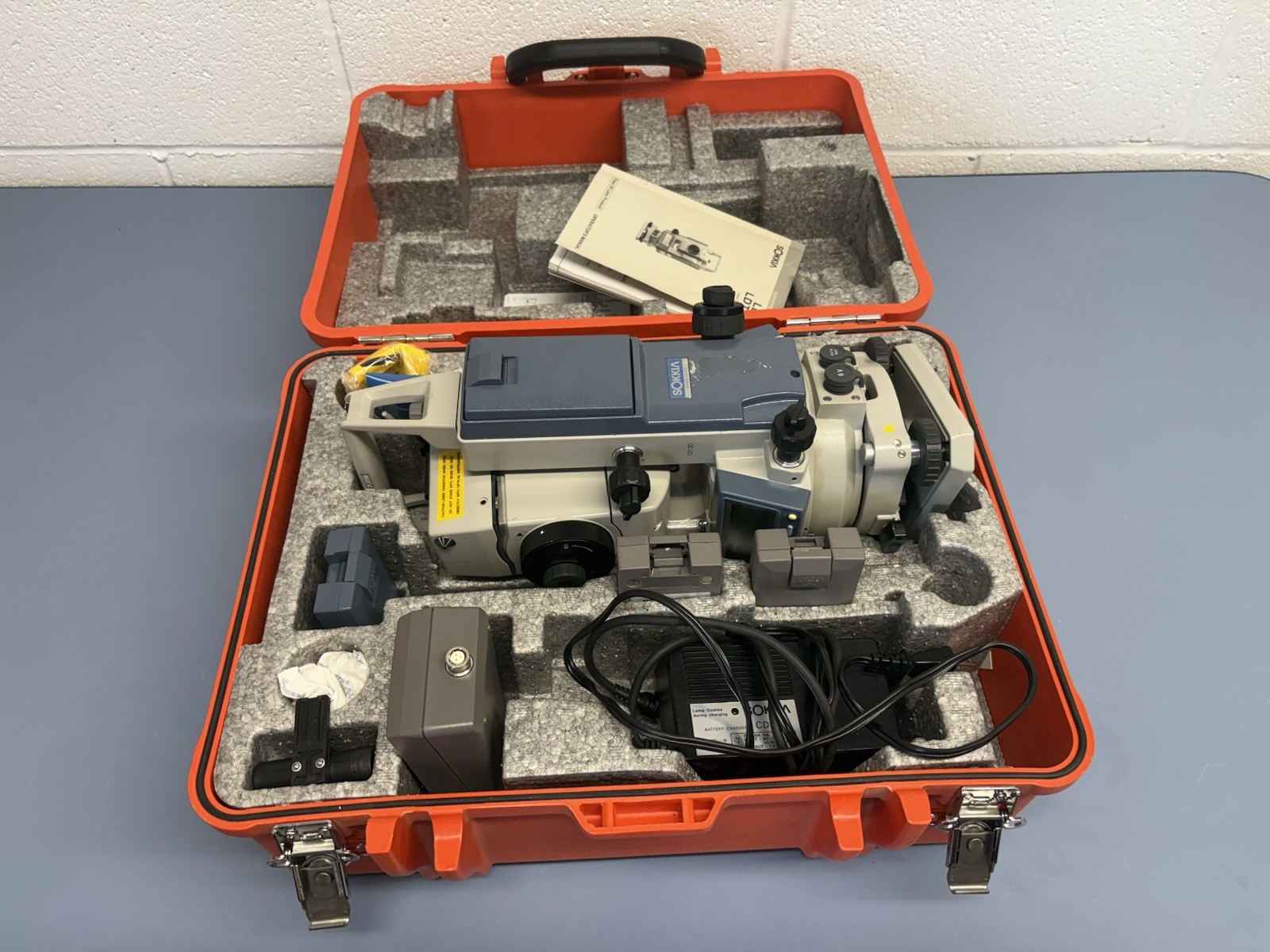 SOKKIA MODEL LDT50 LASER DIGITAL THEODOLITE With Accessories, Batteries & Case