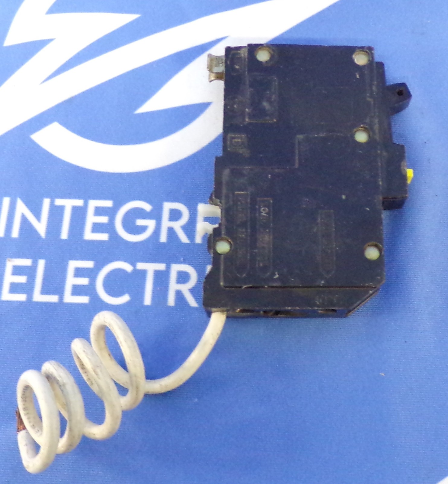 SQUARE D CIRCUIT BREAKER QO130GFI 30A 120V 1P 10k W/ GFI 1YR WARRANTY