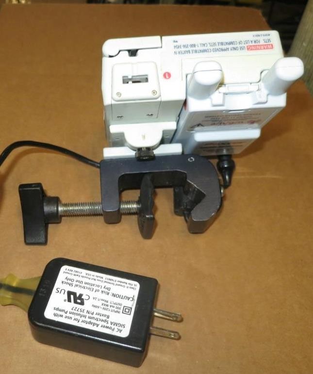 Baxter Sigma Spectrum IV Pump Wireless ABGN Battery pole mount power supply