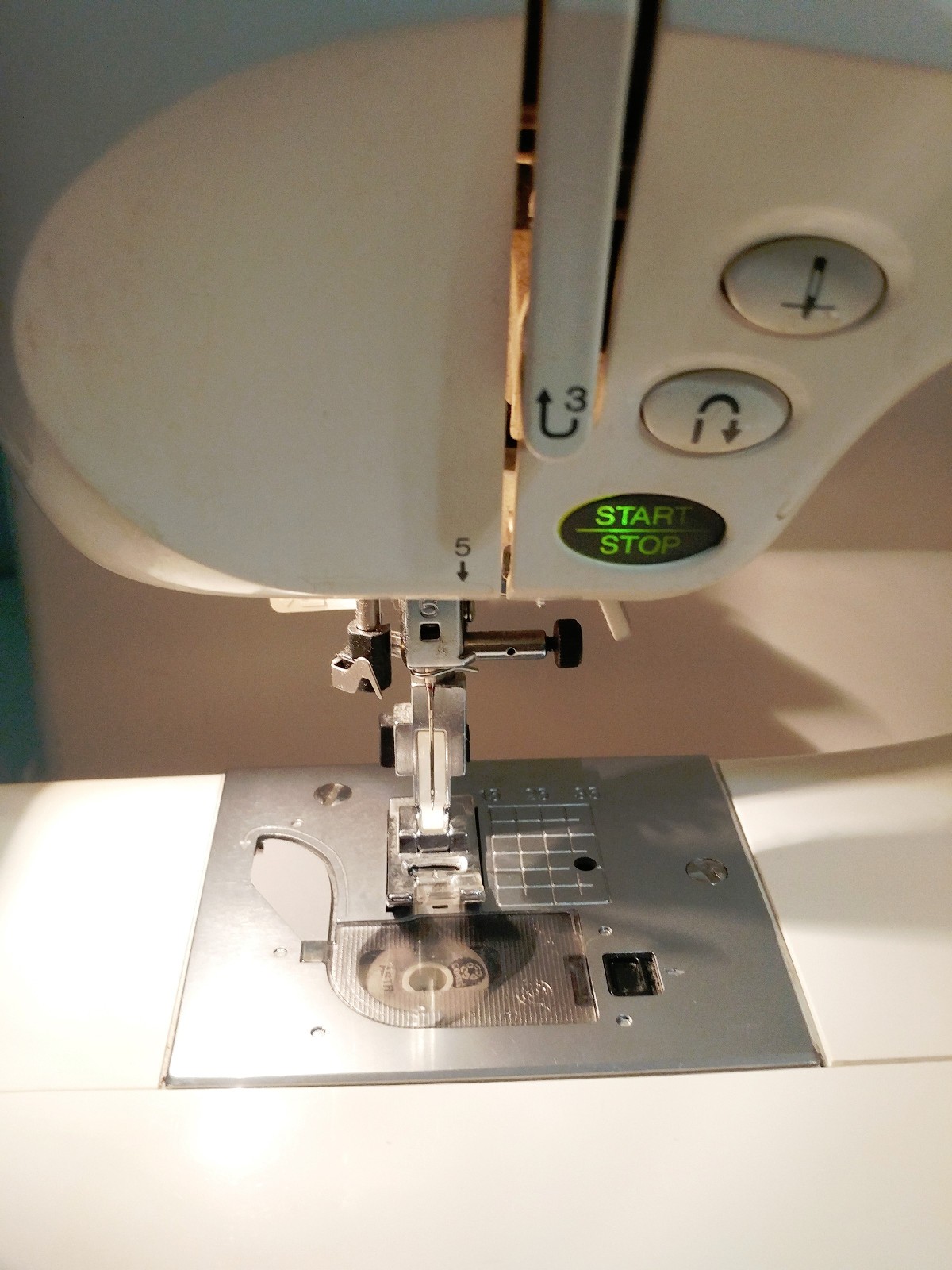Brother Pacesetter PC-8500 Computerized Embroidery & Sewing Machine Lot +