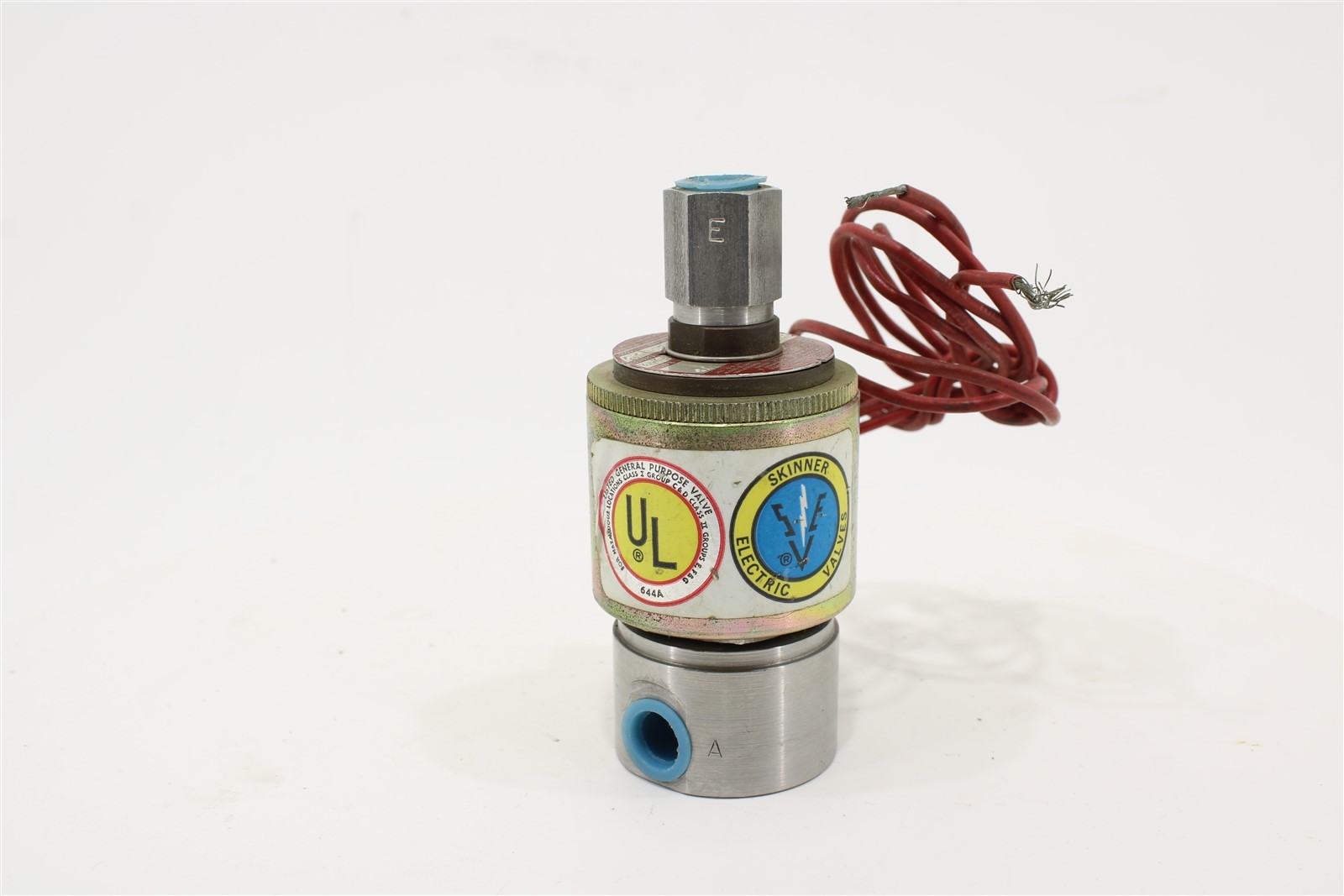 Skinner X53DB2075 2-Way Solenoid Valve | 75 PSI | 3/32″ Orifice | 1/4 NPT | 24AC