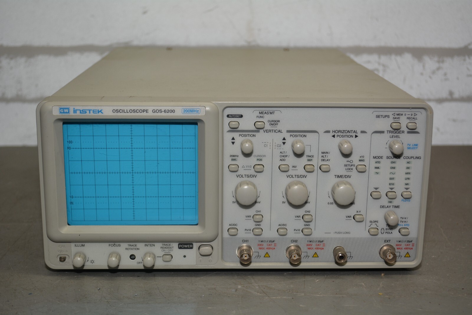 ^ Instek GOS-6200 Analog Oscilloscope #X2027