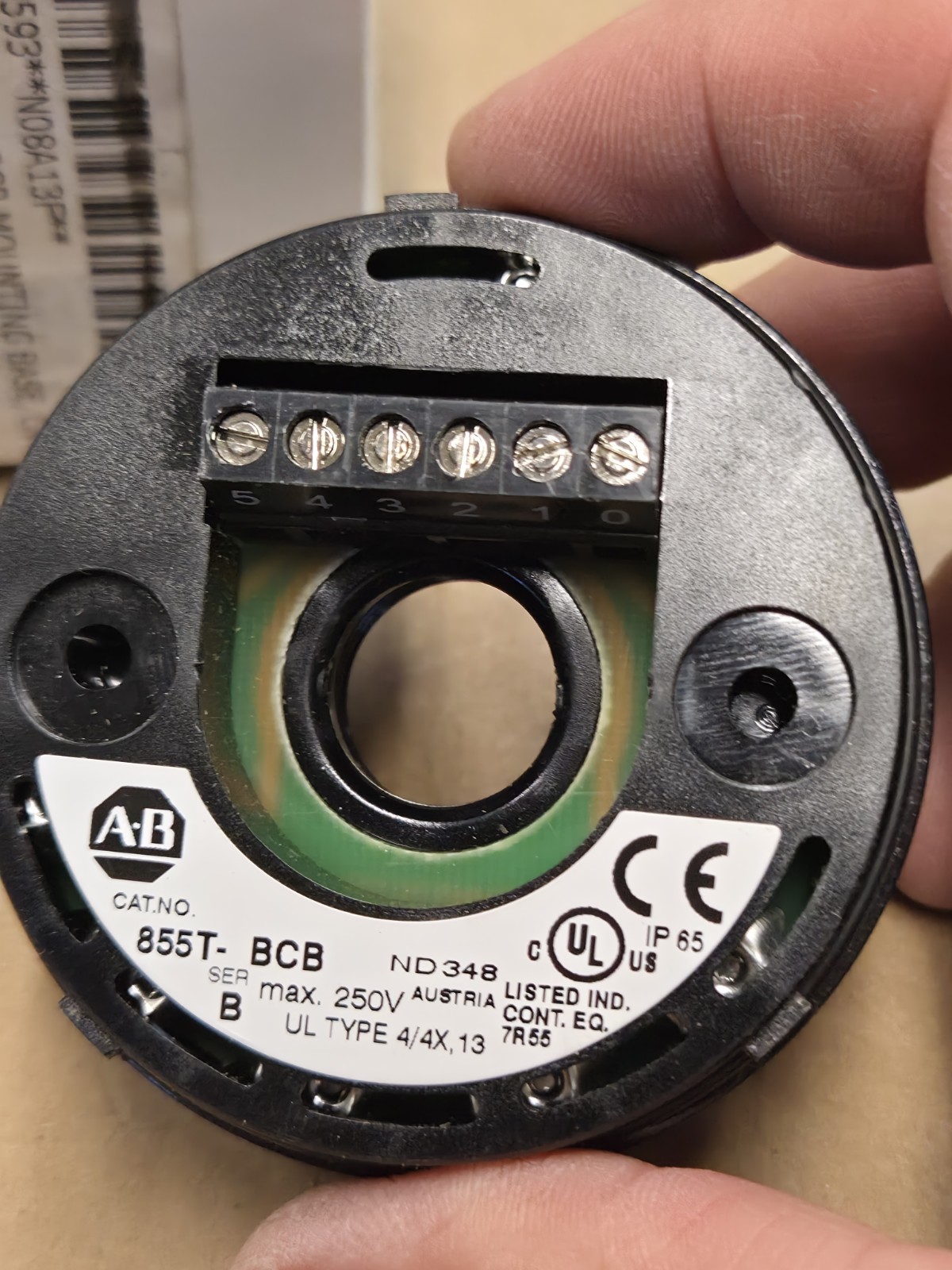 Allen Bradley 855T-BCB Light Tower Mounting Base 1/2″ NPT