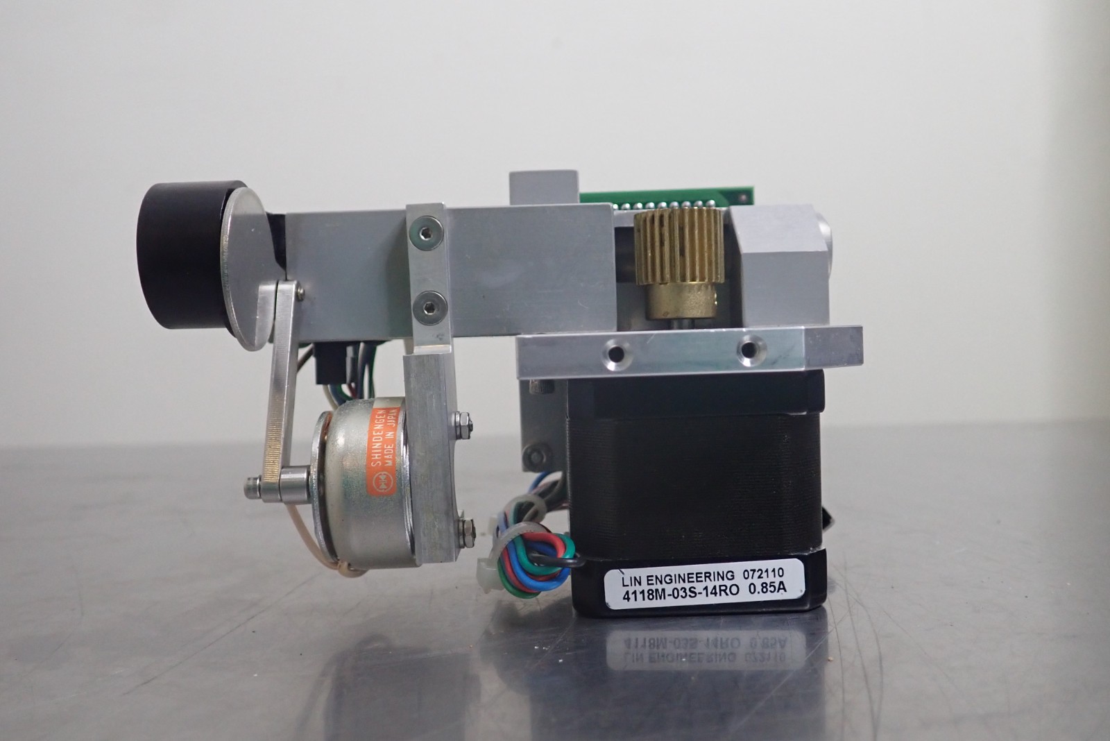 Lin Engineering 4118M-03S-14RO Stepper Motor w/ Varian Agilent 5000-0137 Board