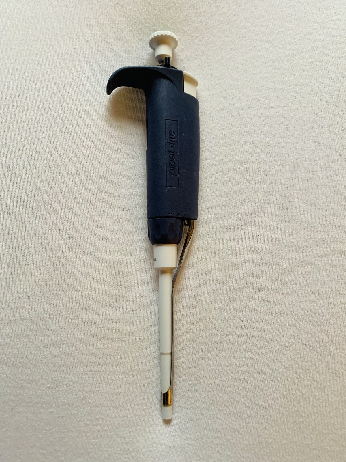 Rainin L200 Pipet Lite ~ LTS 20-200ul Pipette Single Channel ~ Calibrated