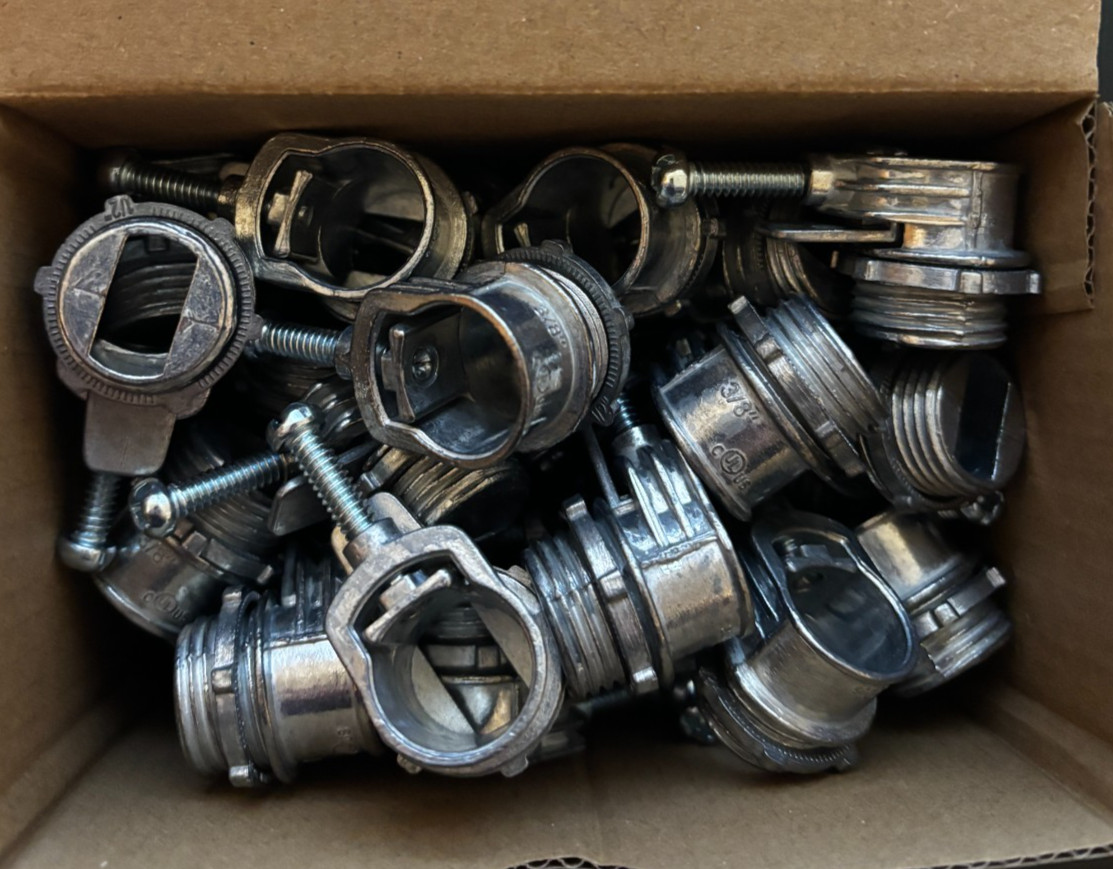 50 Pack 3/8″ Duplex AC BX Flex MC Connectors Zinc Die-Cast