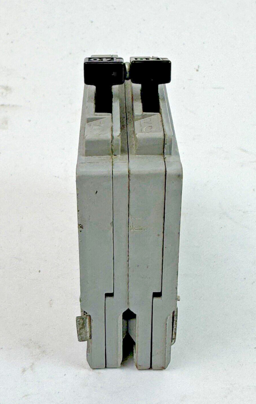 CHALLENGER – A240 – COMMON TRIP CIRCUIT BREAKER – 40A, 2 POLE, 240 VAC, A-240