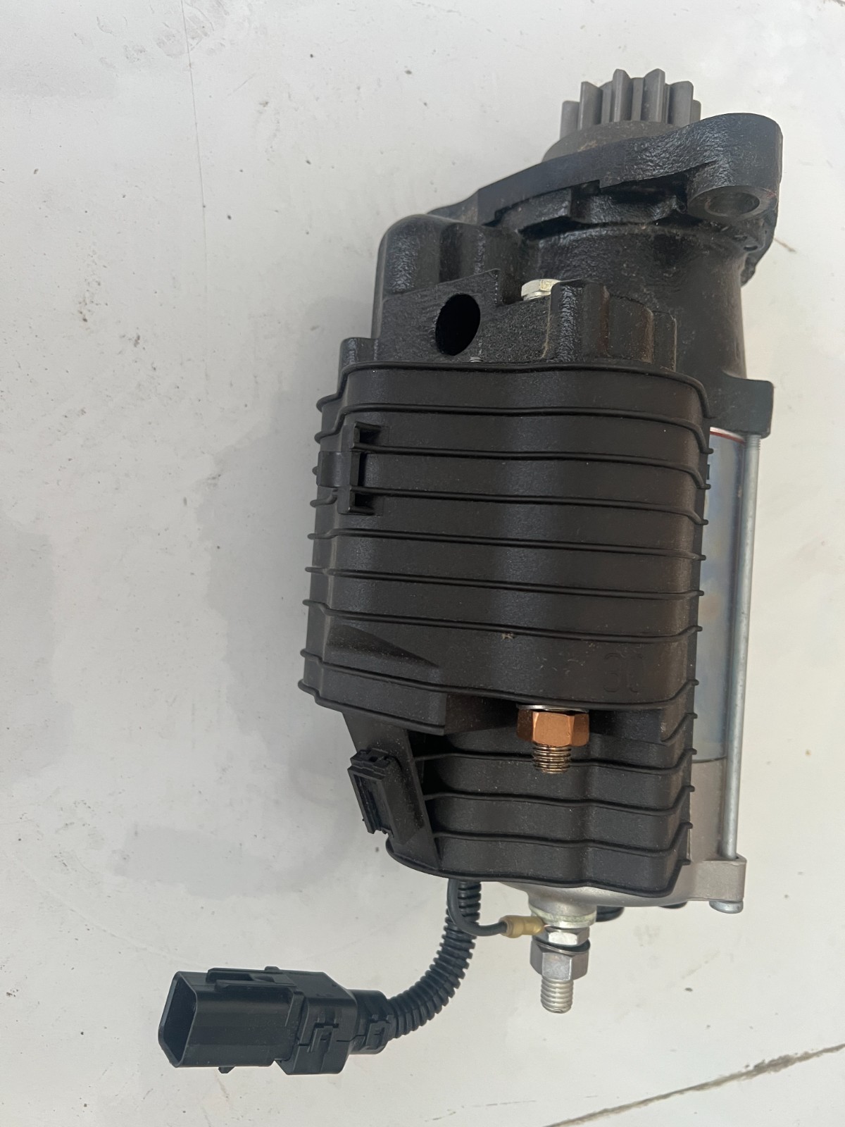 Original CAT 461-6549: 24V 7.8kW Starter 24-Volt 7.8-Kilowatt Single Starter