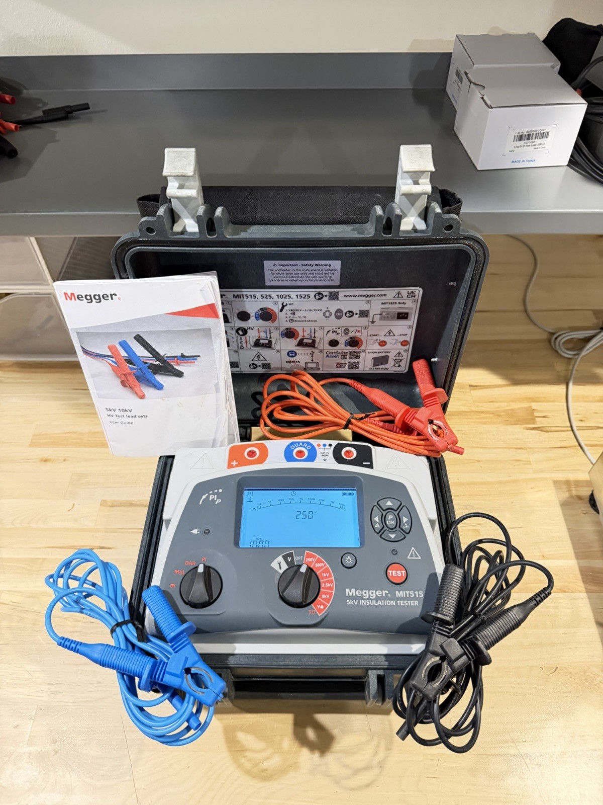 MEGGER MIT515 5KV INSULATION TESTER W/ LEADS & CHARGER (TESTED) FREE SHIPPING