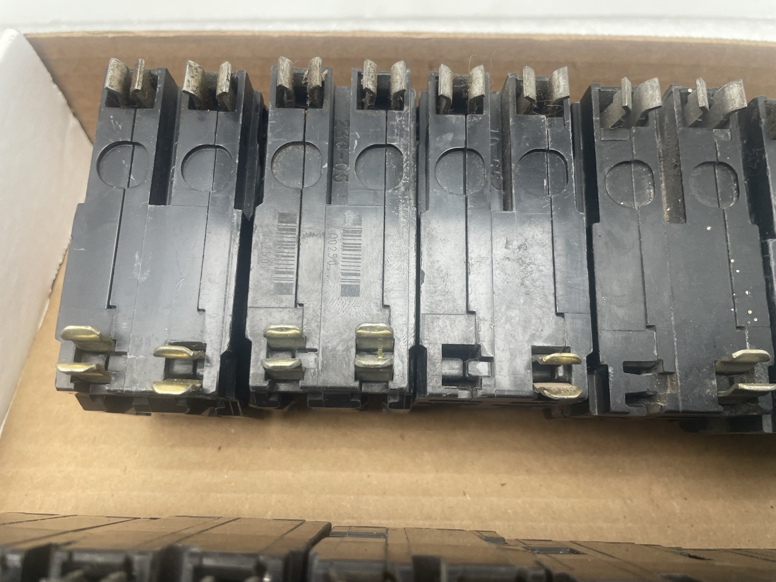 LOT (17) SQUARE D QO230 QO240 QO250 QO260 CIRCUIT BREAKER LOT 2 POLE PLUG-IN