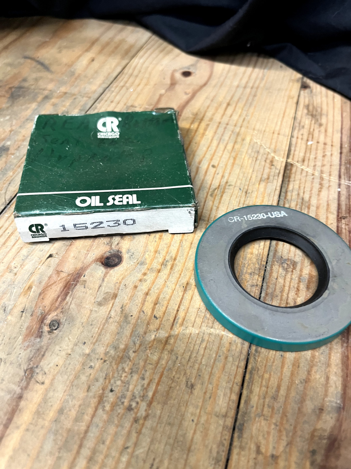 CR 15230 Single Lip Oil Seal – Solid, 1.500 in Shaft Dia., 2.758 OD, 0.313 Width