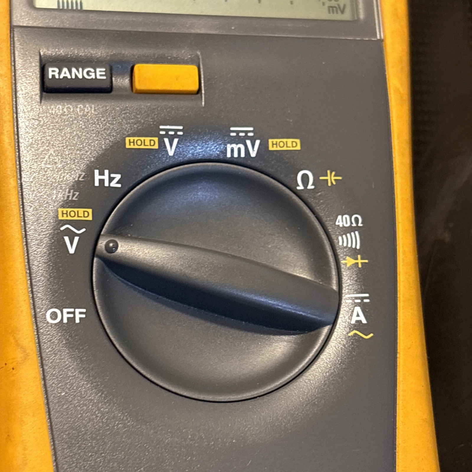 Fluke 26 III True RMS Digital Handheld Multimeter, Test Leads, 1000V, CAT III