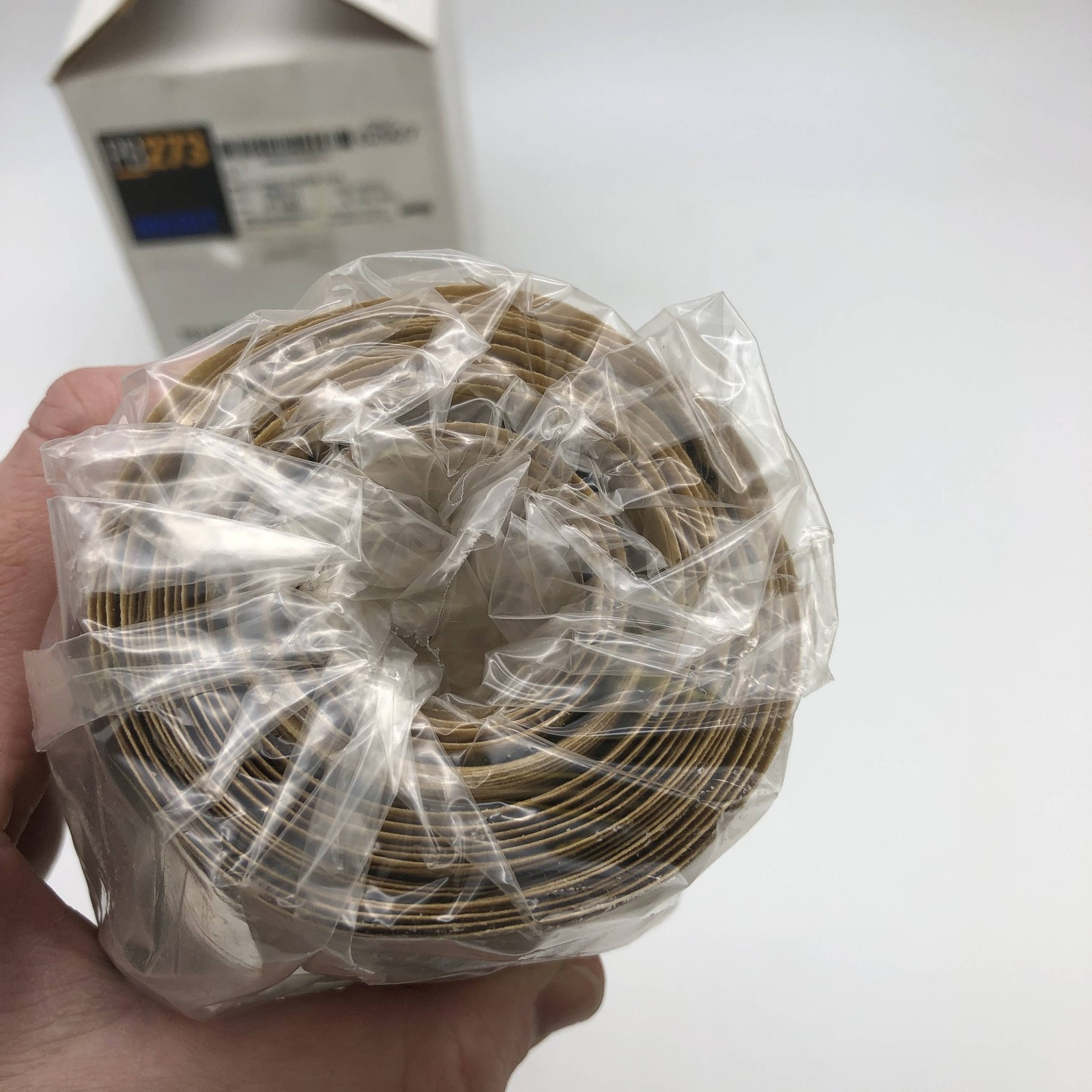 Merit 62927 Disc Rolls 5″ Anti Load Paper PSA PB273 P180 Grit 4 Rolls/400 Discs