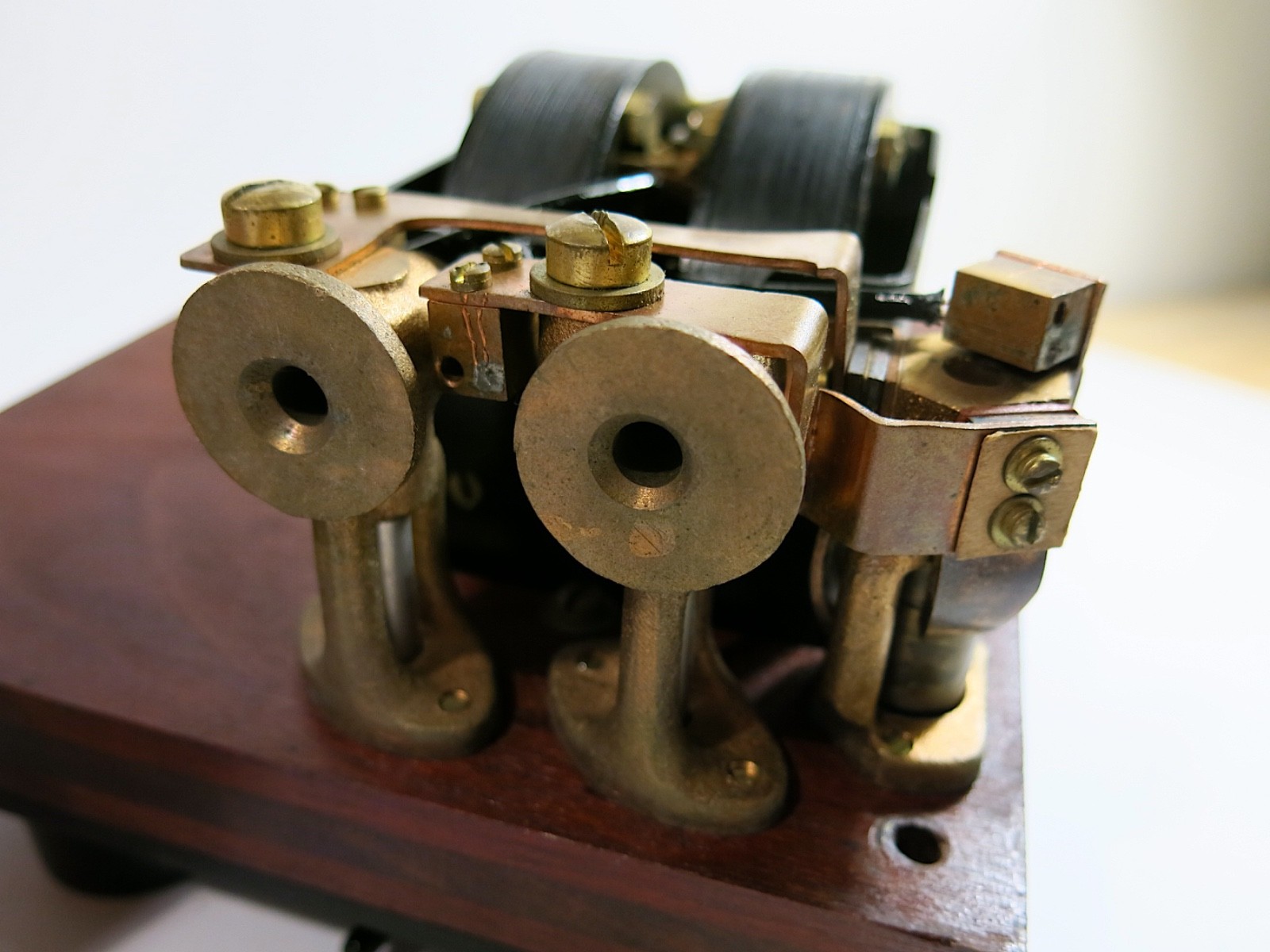 Vintage 1929 GE Alternating Current Ammeter — Type P-3 — Refinished Mahogany Box