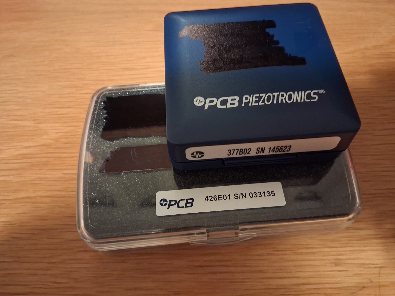 PCB PIEZOTRONICS , Microphone with Pre-Amplifier