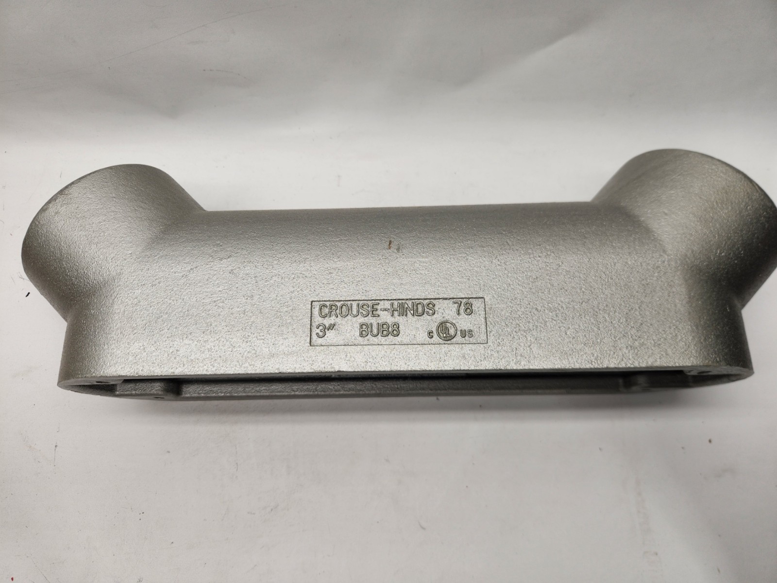 Eaton Crouse-Hinds BUB8 3″ Condulet B Mogul Conduit Body UB Feraloy Iron Alloy