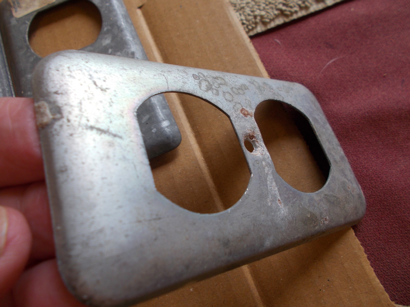 VTG INDUSTRIAL OUTLET COVER RACO NO NAME METAL MIZED LOT SIZES LOT – 14 NEW USED