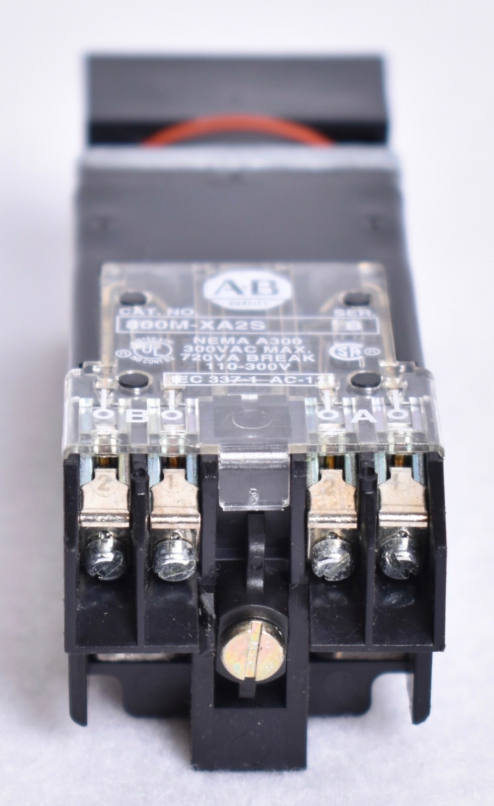AB Allen Bradley Selector Switch 800MB-NX1 800M-XA2S