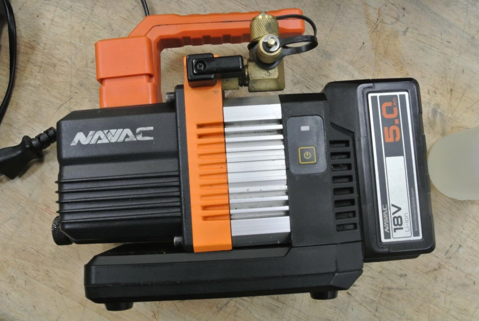 NAVAC NP2DLM 2 CFM Cordless BreakFree Vacuum Pump w/ Battery A2L Compatible