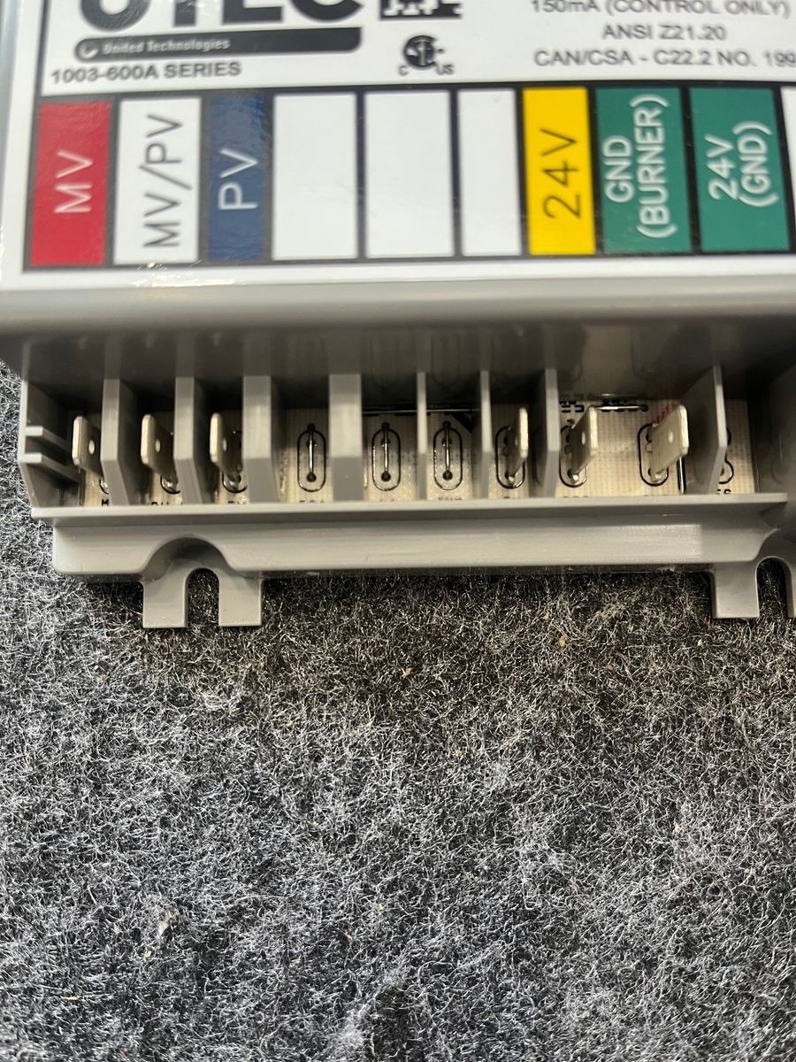 UTEC Series Intermittent Pilot Ignition Control 24VAC 50/60HZ 1003-600A