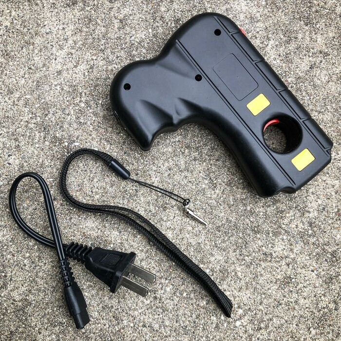 Striker 10MV Rechargeable Pistol Grip STUN GUN w/ LED Light & Pepper Spray Set