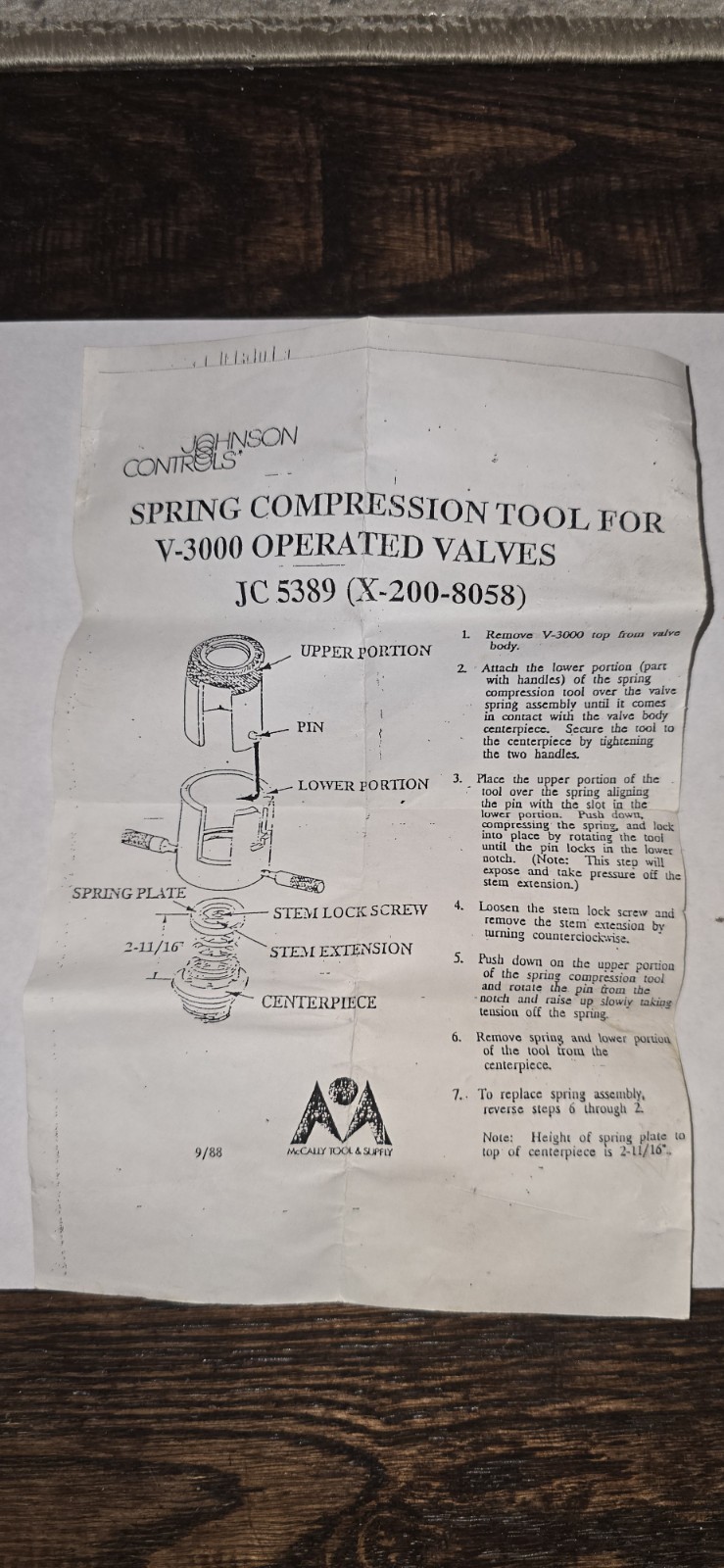 Johnson Controls JC 5389 Valve Spring Compression Tool for V-3000 Valves