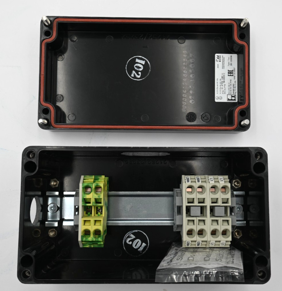 NVENT RAYCHEM JBM-100-A JUNCTION BOX TYPE 4X P000001199 330057-000