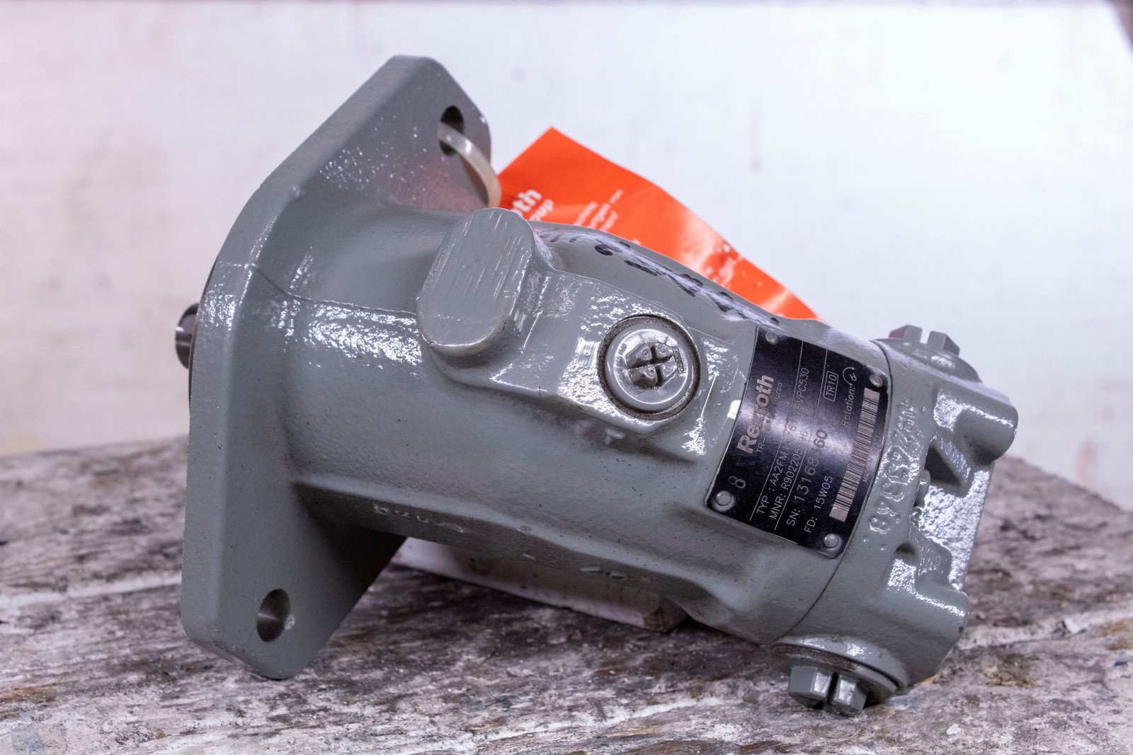 Rexroth R902205896 AA2FM10/61W-VPC530 Hydraulic Motor