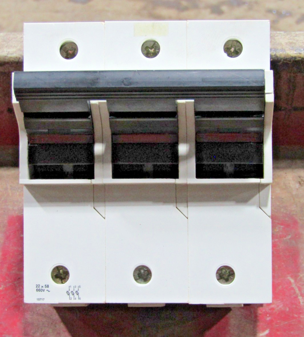 😏 MERLIN GERIN 660 VAC DIN RAIL FUSE HOLDER 3 POLE 22×58 MGN15717