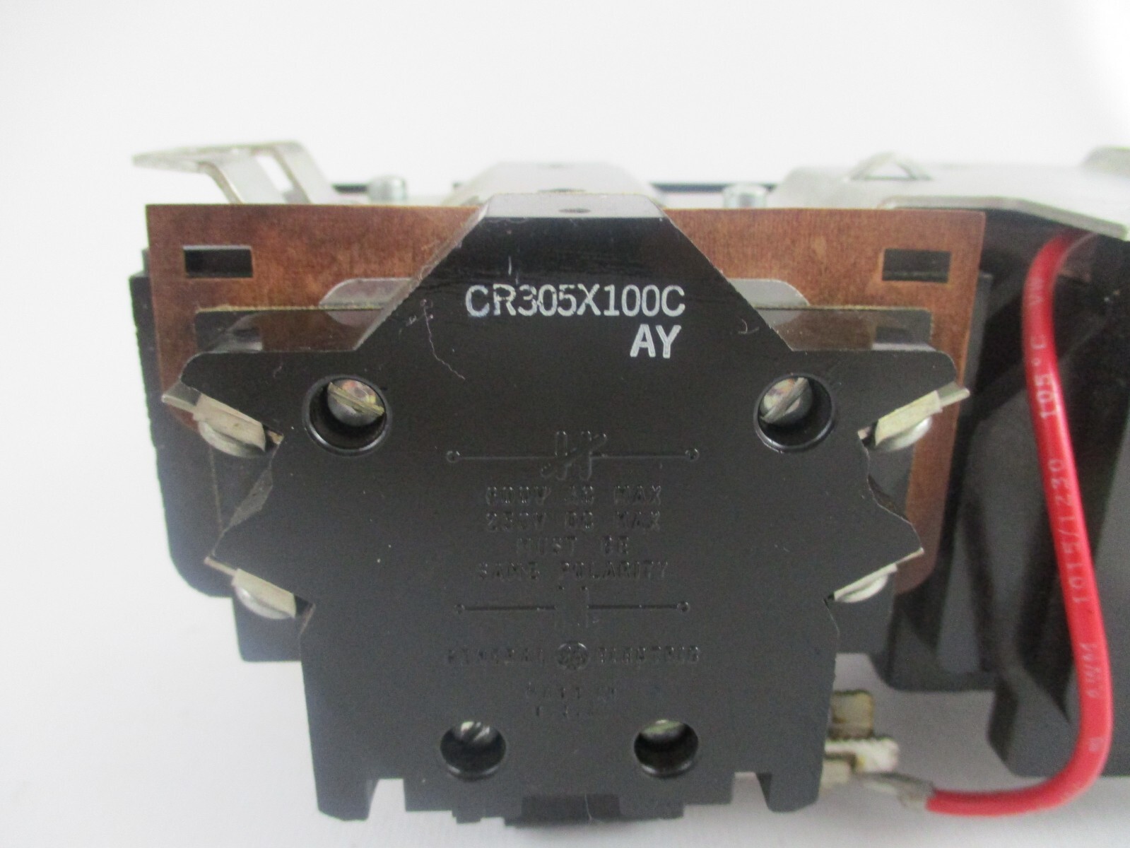 GE NEMA SIZE 1 STARTER CR308C100AAA W/ 460 VOLT COIL 15D21G4 & AUX CONTACT