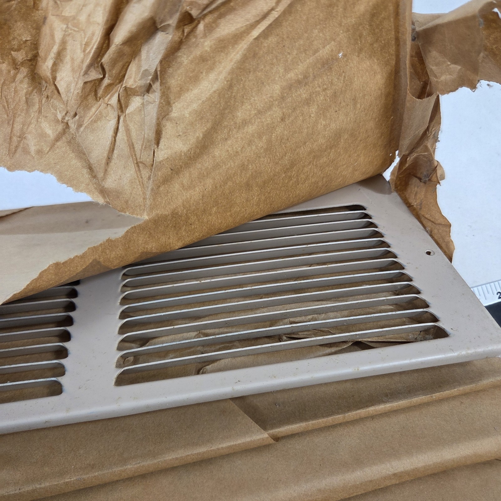 Lot of 4 Leigh Products No. 260 30×5 Return Air Grilles Beige Primer HVAC