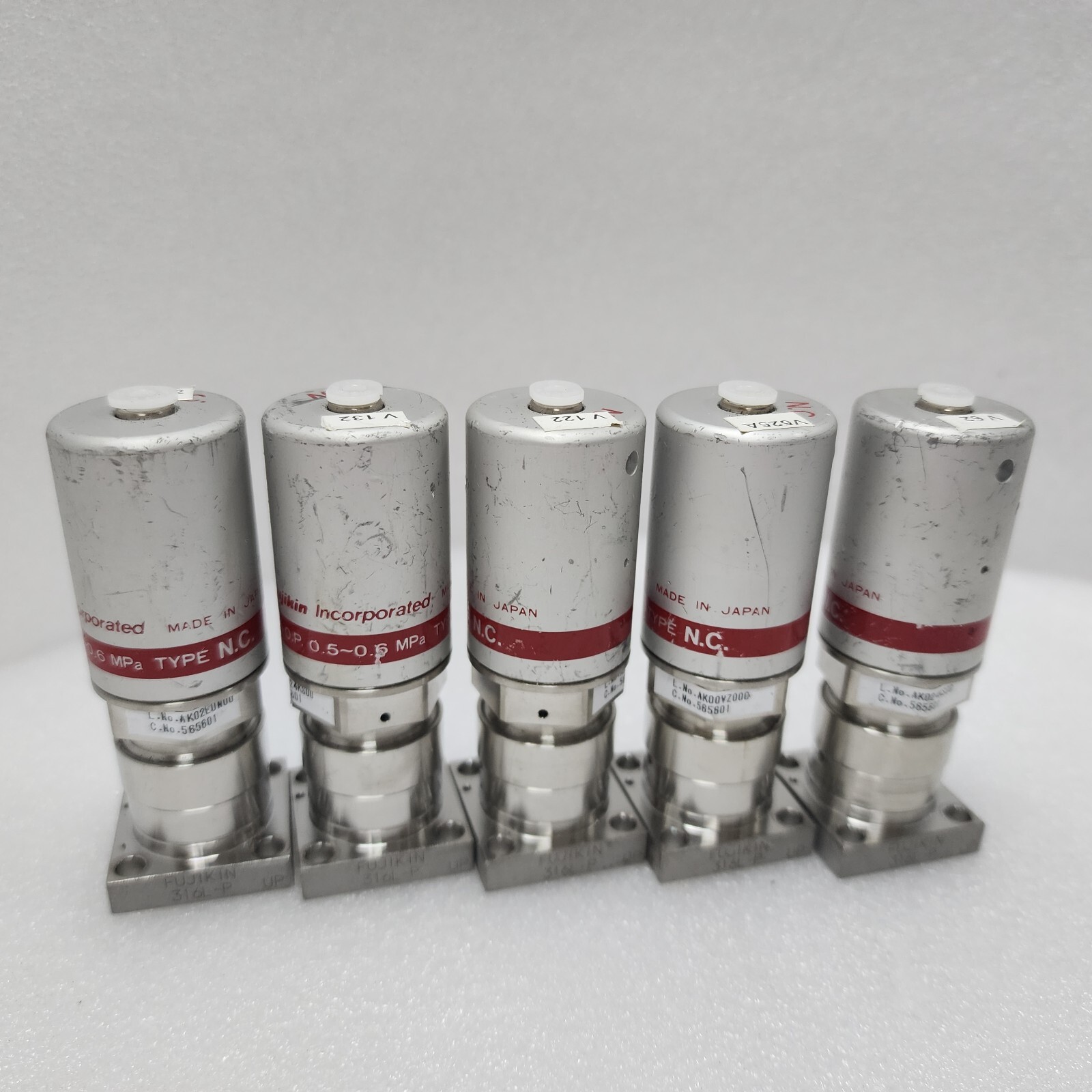 Lot of 5 Fujikin 0.P. 0.5-0.6 MPa Valve , C No. 565601 Type NC, Used,Jp+96942