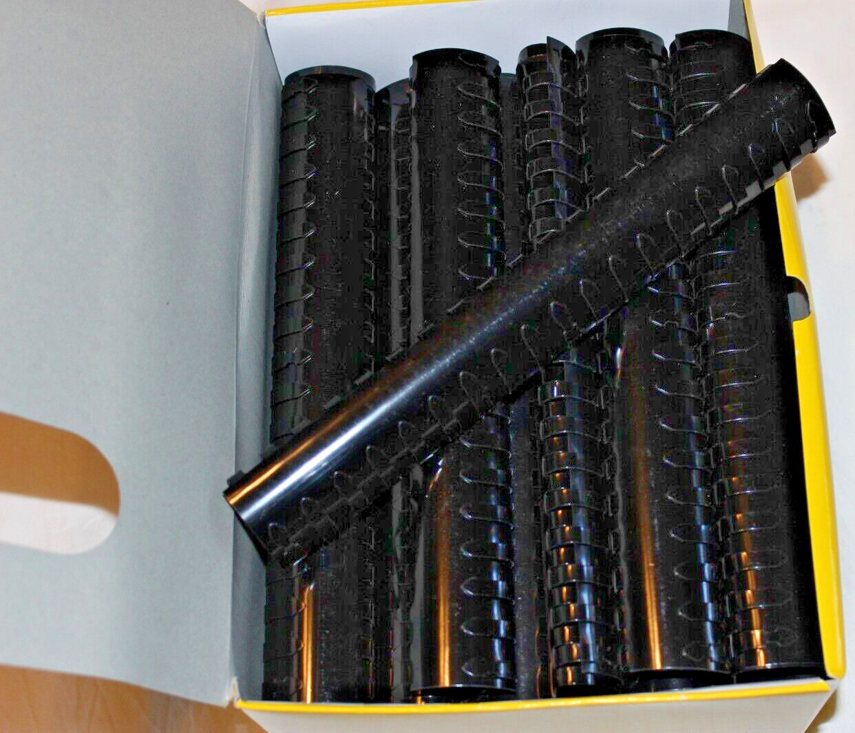 BOX of 50 GENUINE ROYAL SOVEREIGN BLACK 1-1/2” BINDING COMBS 19 HOLE