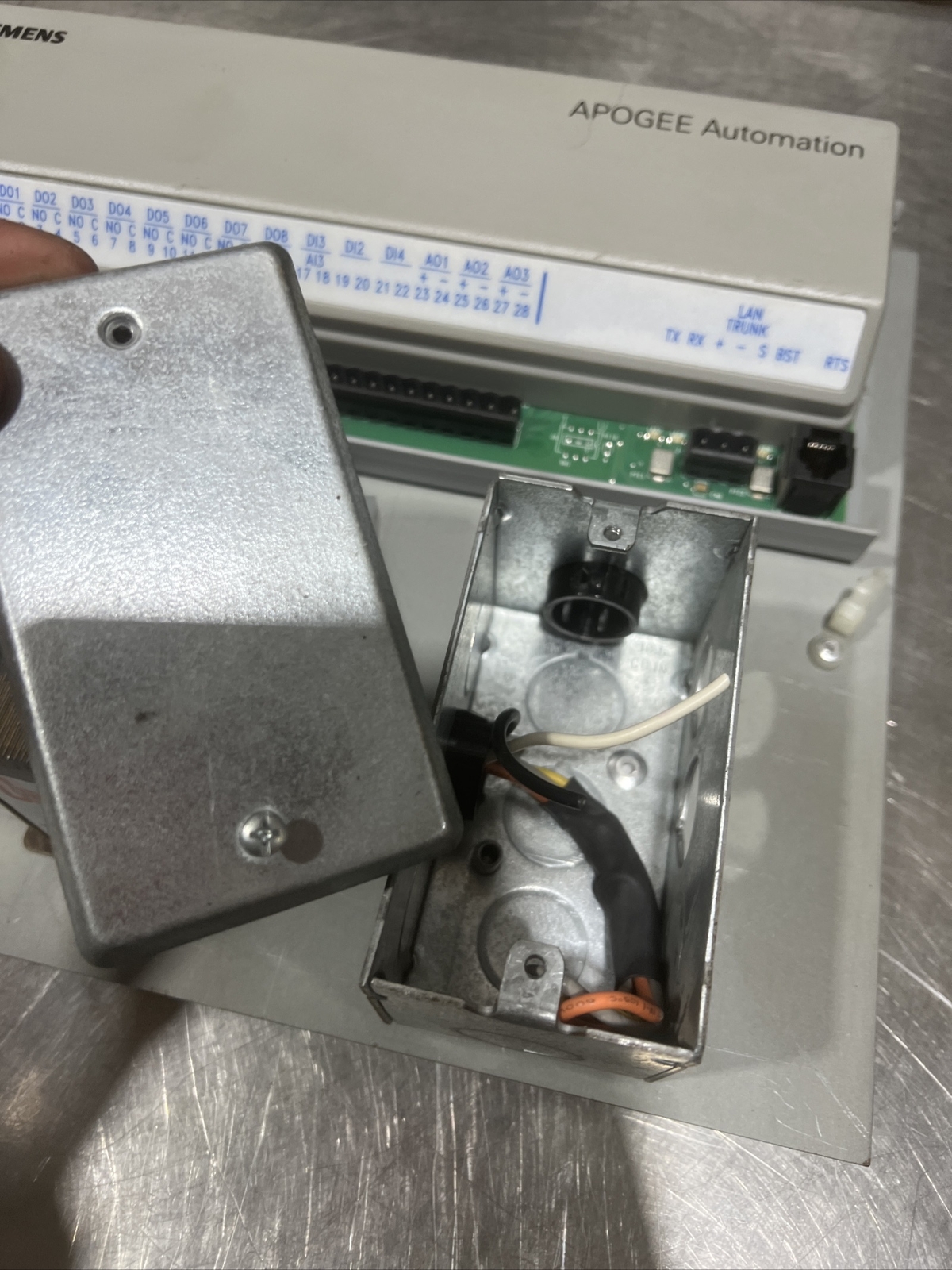 Siemens 540-509N BACnet With Transformer. Used Surplus