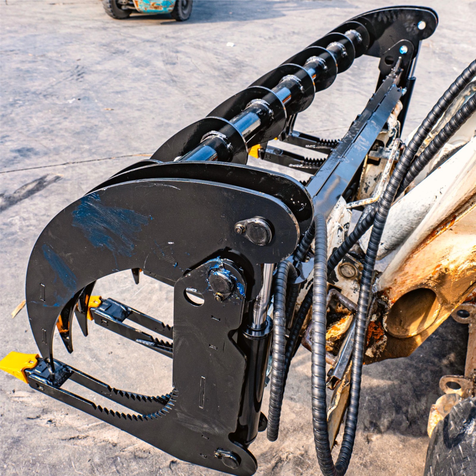 72” Root Rake Clam Grapple With Teeth Attachment Fits Skid Steer Pre-Sale