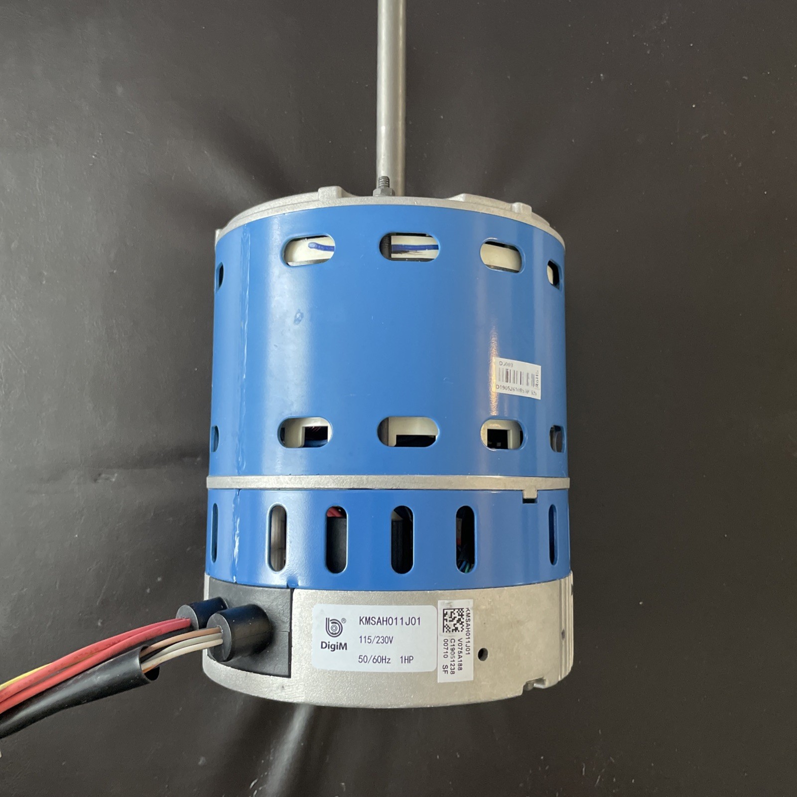1 HP 115v/230v 50/60 Hz Fan Motor For a 4 Ton AC. See Pictures For Specs.