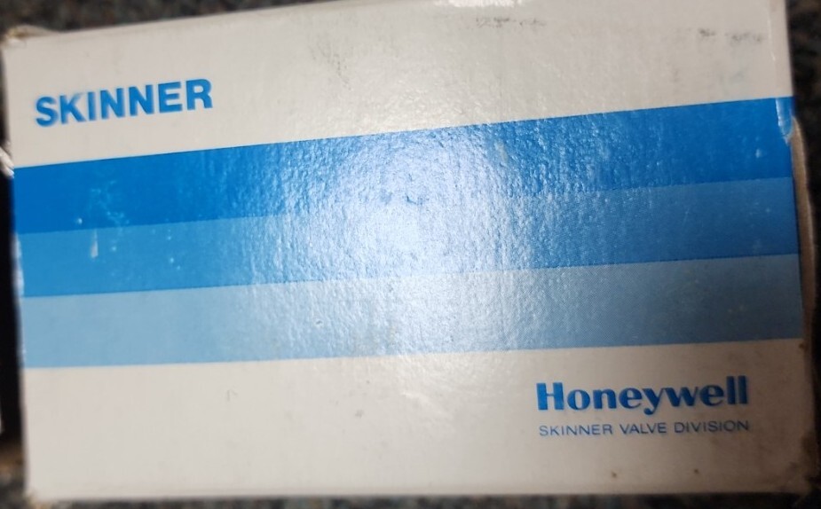 Skinner Electric Soleniod Valve V53DB2150 new in box