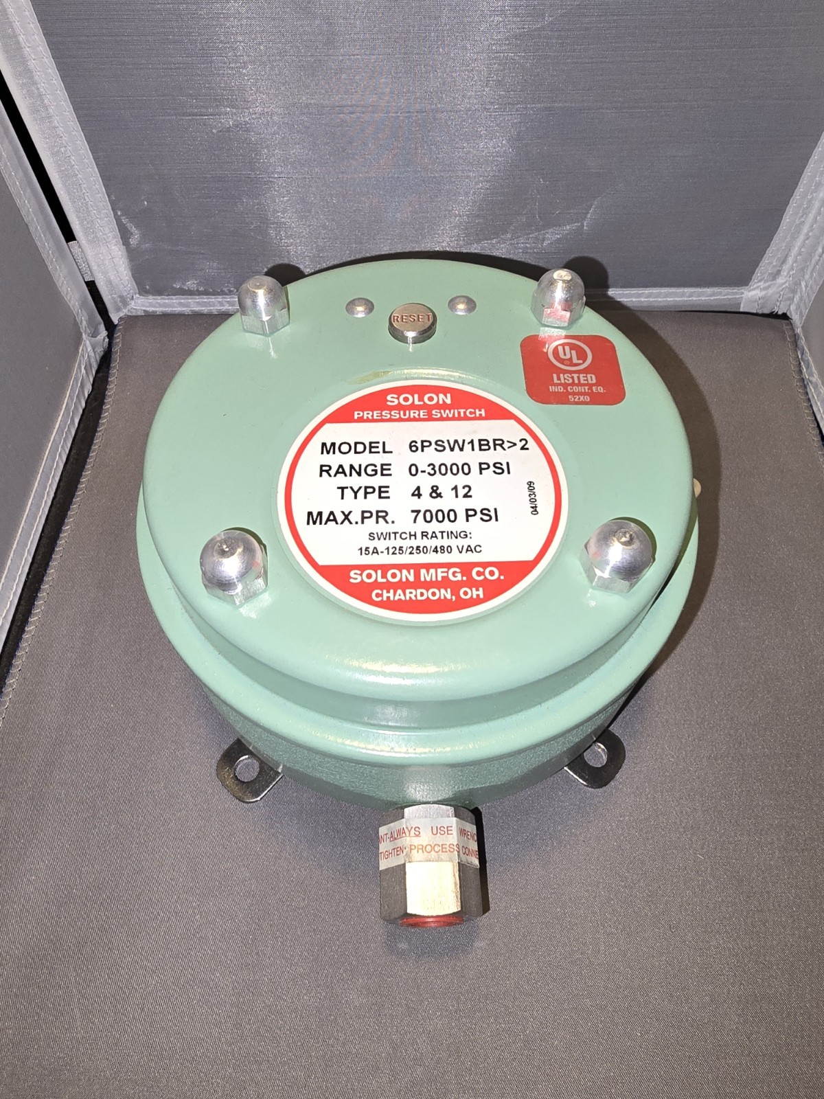 Solon 6PSW1BR 2 Pressure Switch 3000 PSI SPDT Industrial Control Type 4 & 12