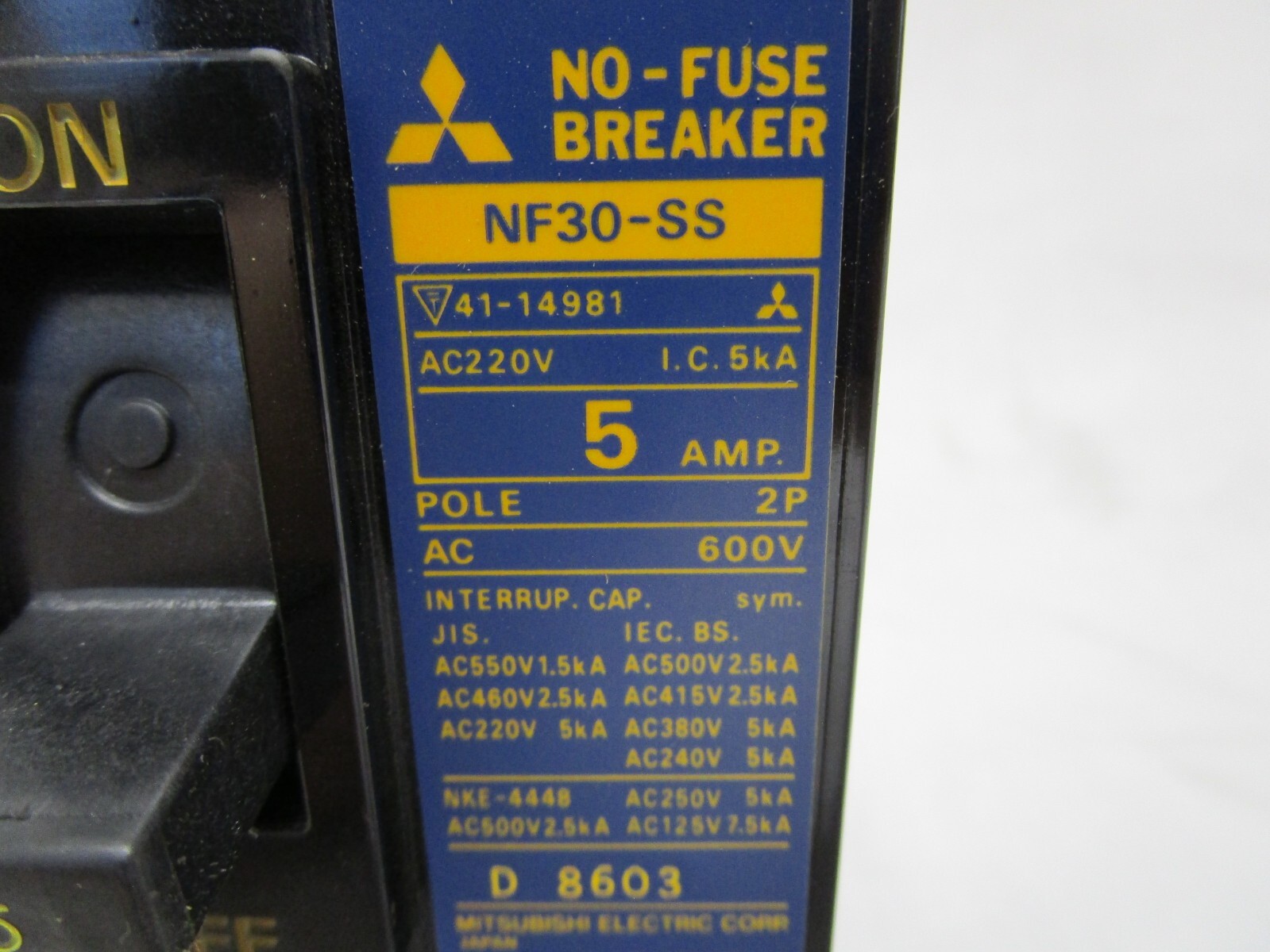 NEW MITSUBISHI NF30-SS-2P-5A NO-FUSE CIRCUIT BREAKER