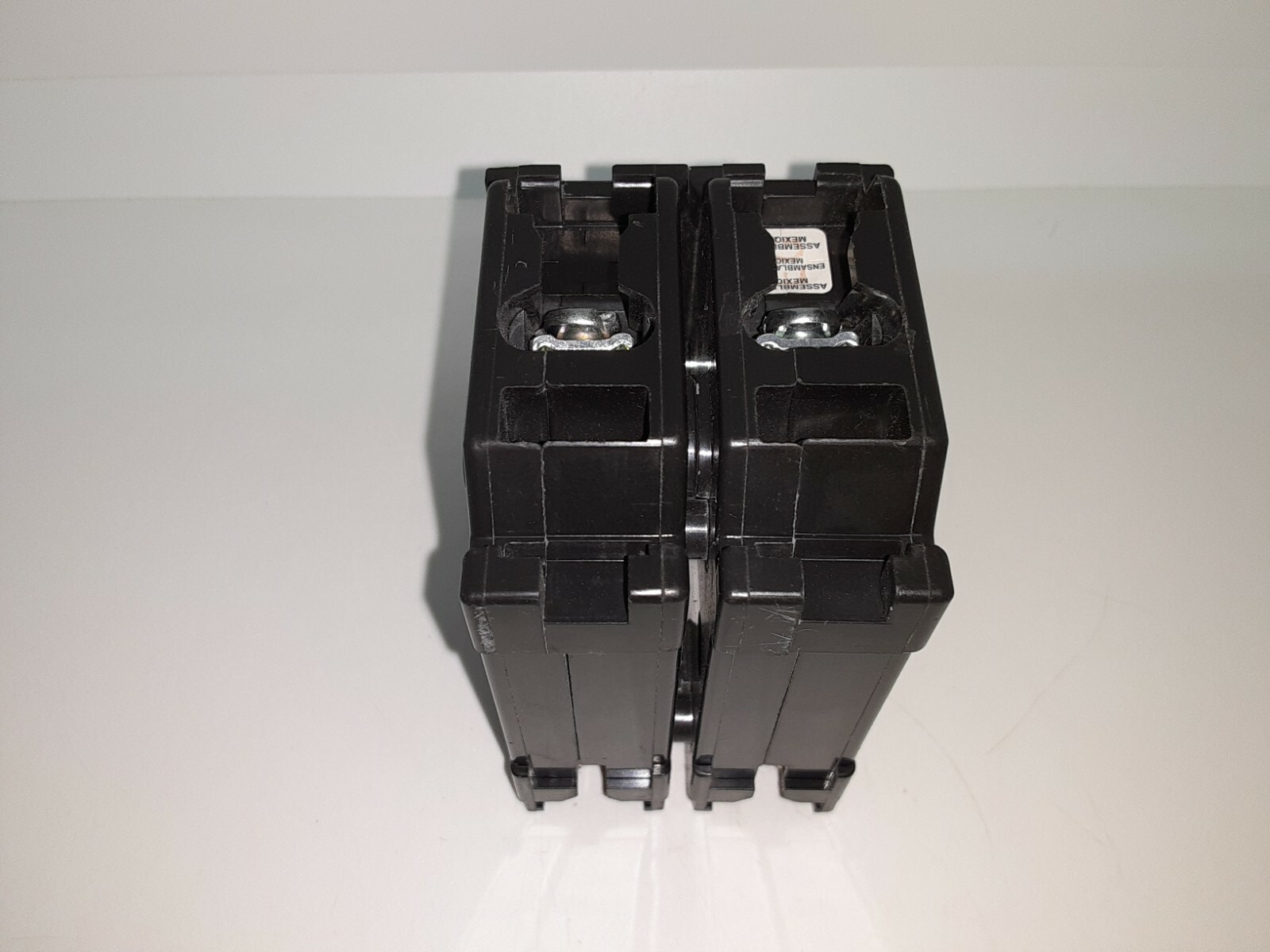 SQUARE D HOM230 30 AMP 2 POLE 240 VOLT CIRCUIT BREAKER TYPE HOM