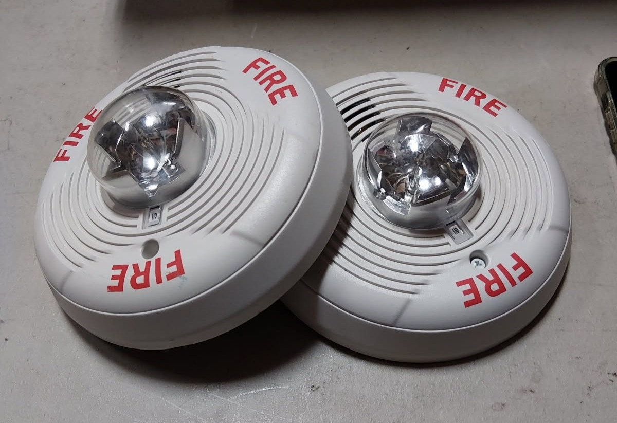 System Sensor PC2W Fire Alarm Horn Strobe Ceiling White FIRE