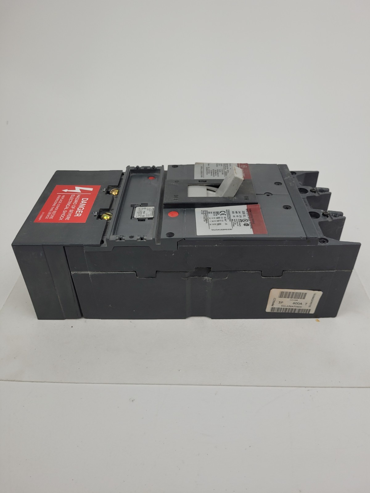 SGLA36AT0600 GE 600 Amp Max Circuit Breaker w/450A SRPG600A450 Plug