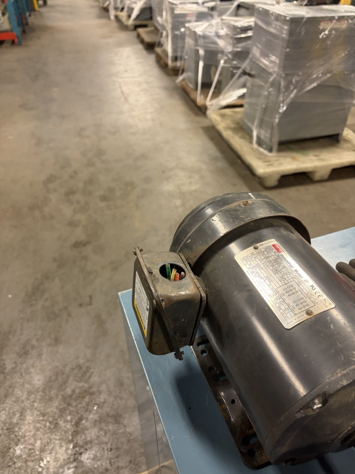 Dayton 3KW97G 2HP TEFC Motor 208-230/460V 145T 1735 RPM AEGANE USED