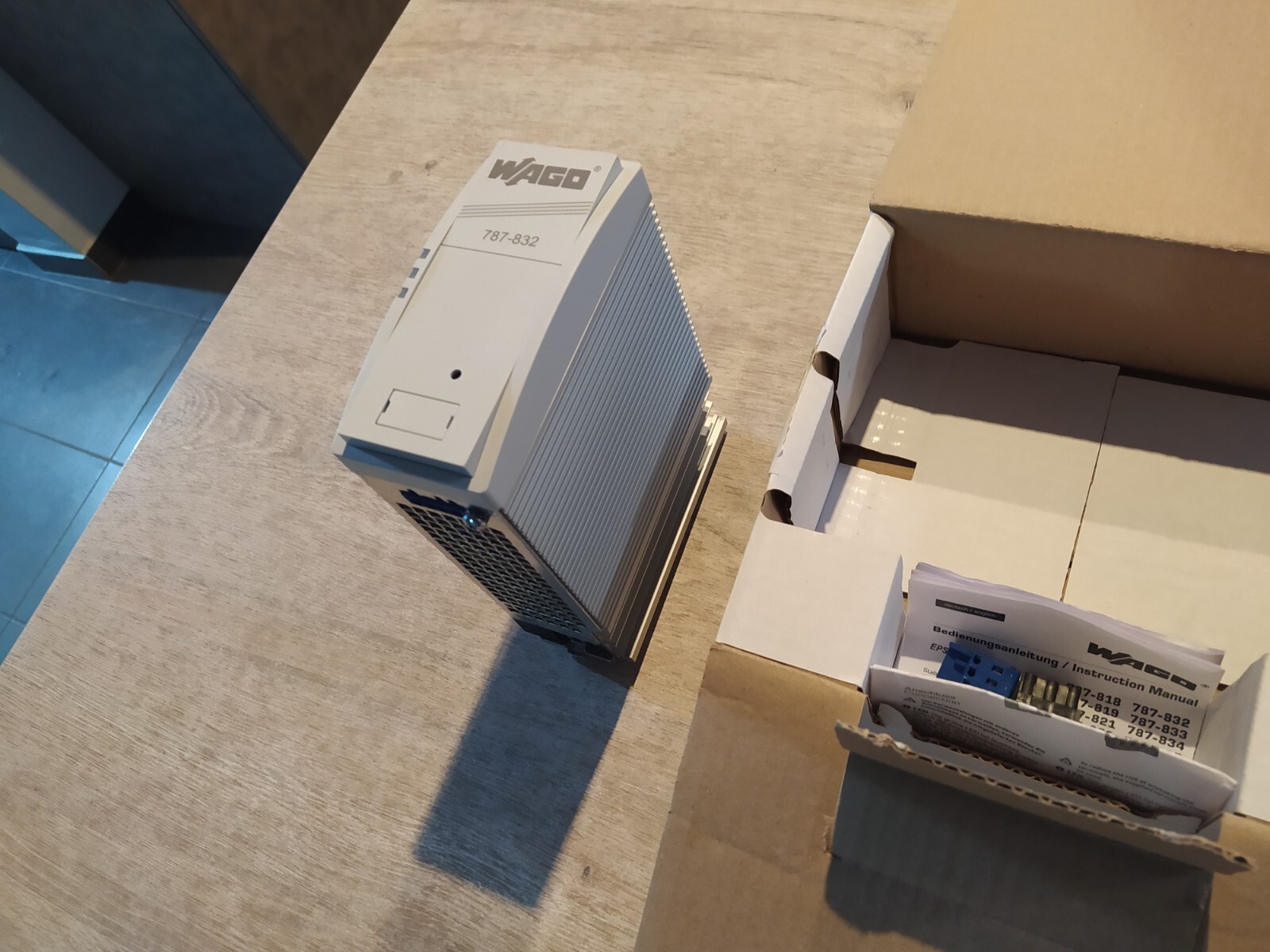 WAGO 787-832 EPSITRON PRO POWER POWER SUPPLY [NEW]