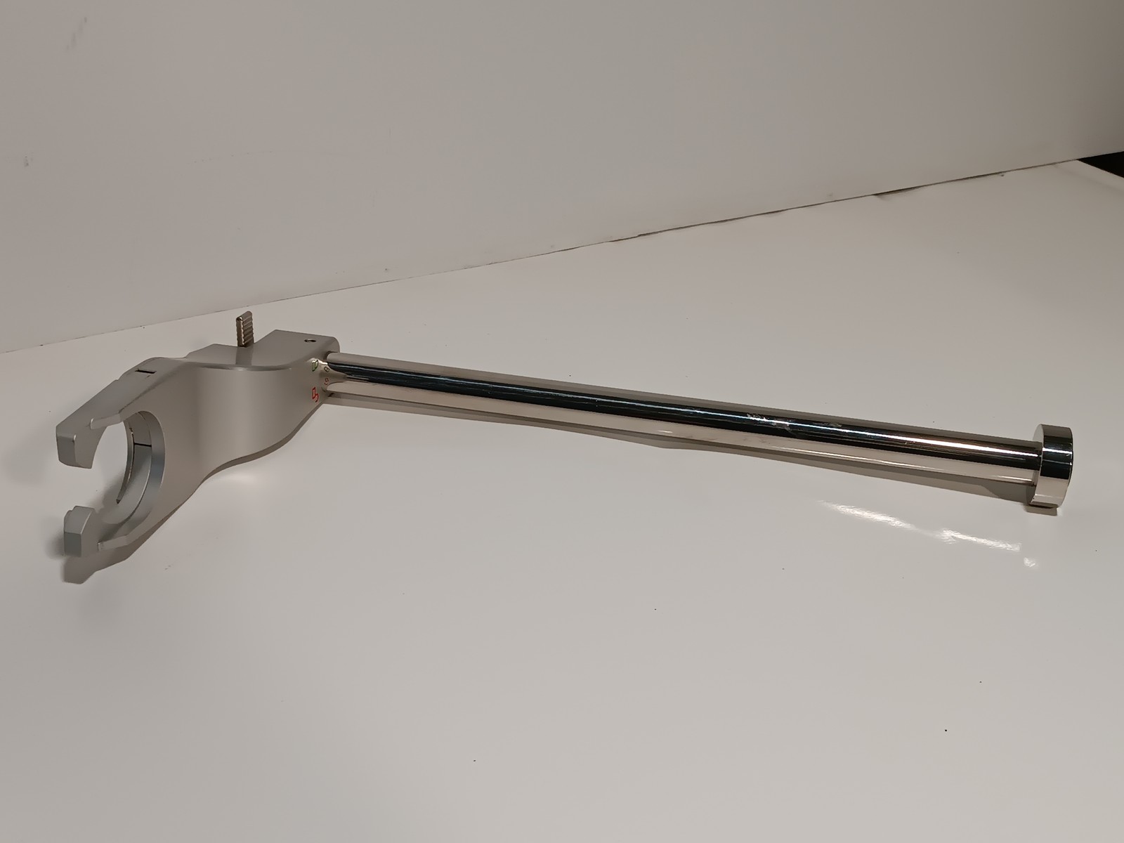 Karl Storz 050640 laparoscopic instrument shaft clamp holder as shown