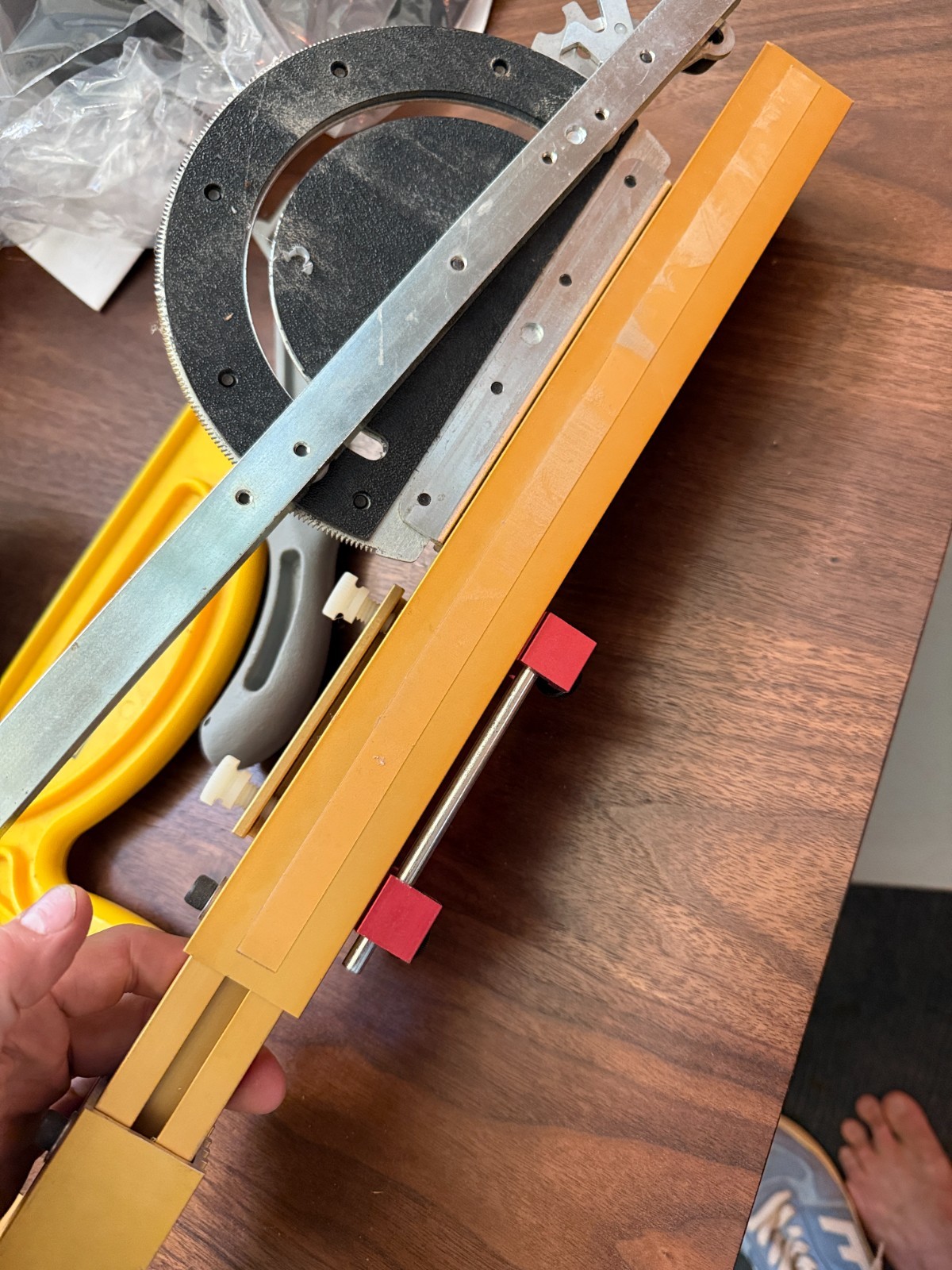 Incra Miter Gauge 1000HD table saw woodworking tool