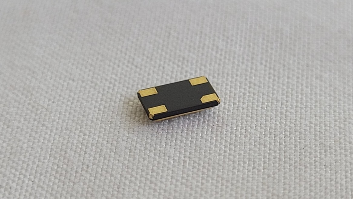 Lot of 370 Abracon ABM3B-24.000MHZ-B2-T 24 MHz ±20ppm Crystal 18pF 50 Ohms 4-SMD