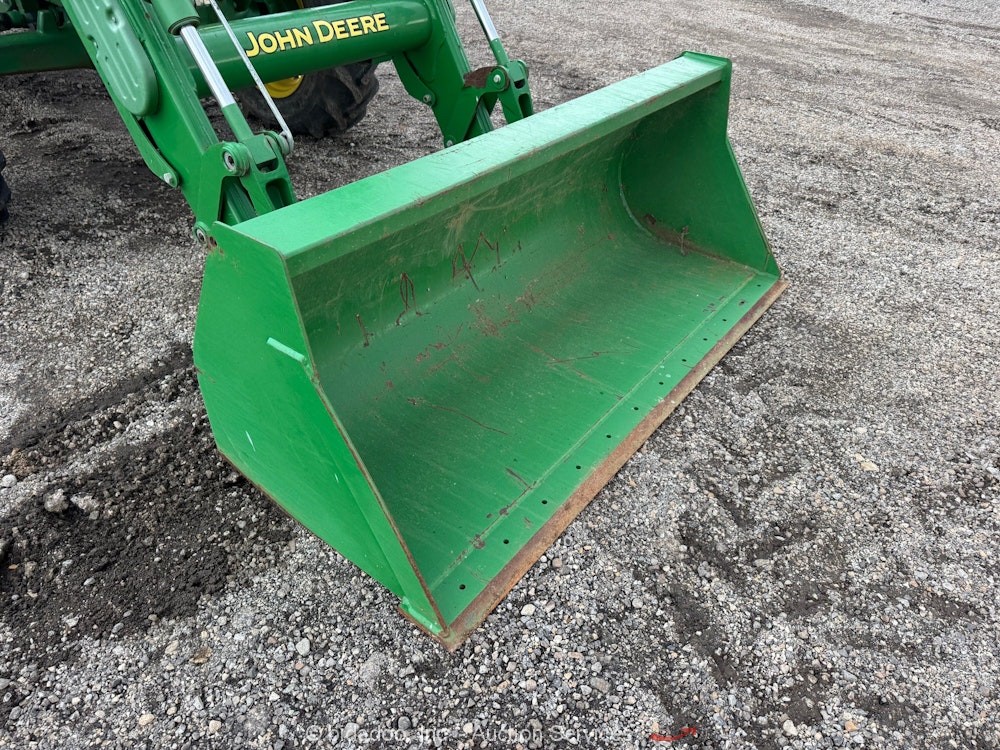 2015 John Deere 5085M 4WD Utility Farm Tractor H260 Loader PTO 3-Point bidadoo
