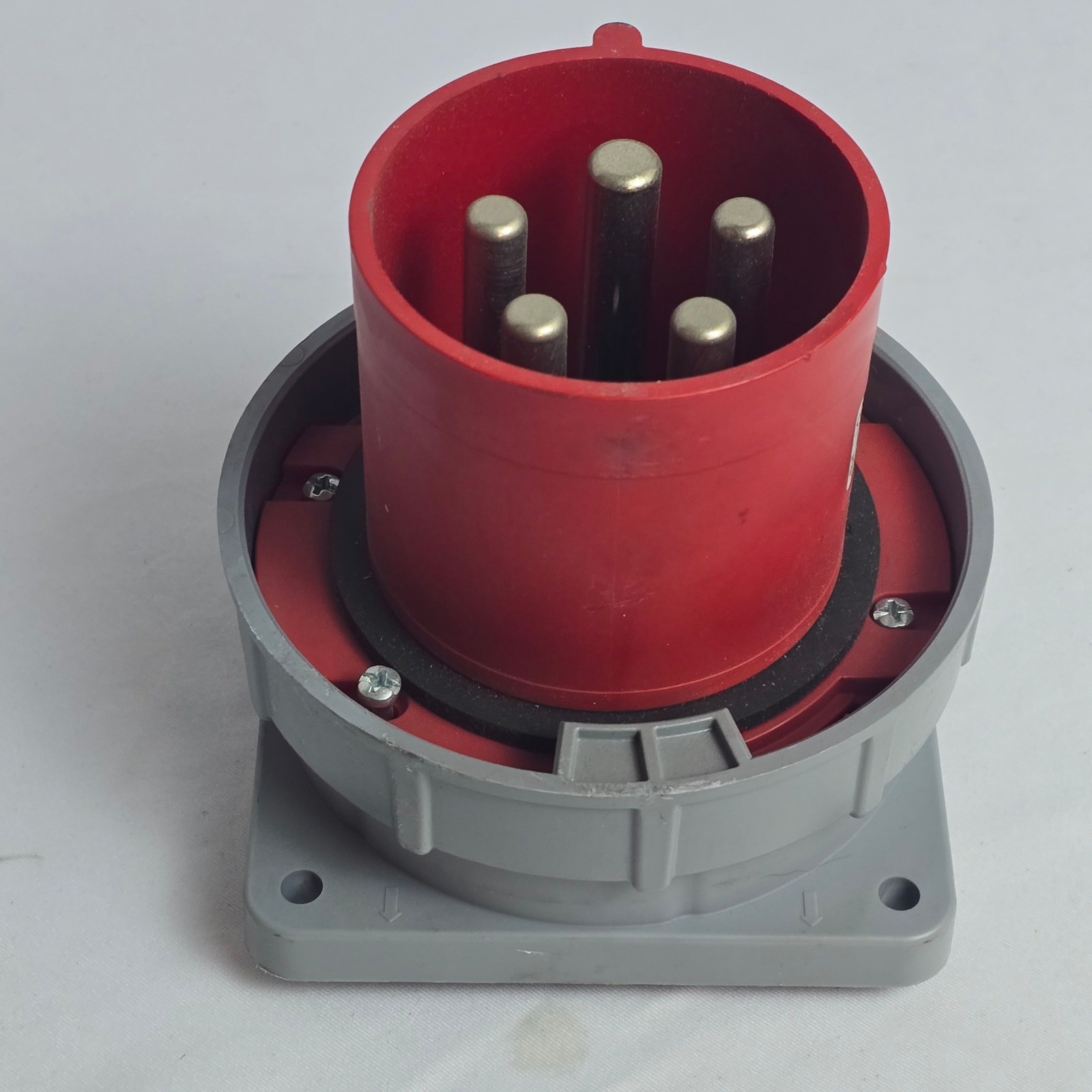 PCE Typ 645 Industrial Flanged Plug 125A 5-Pin 3P+N+E IP67 415V Power Inlet