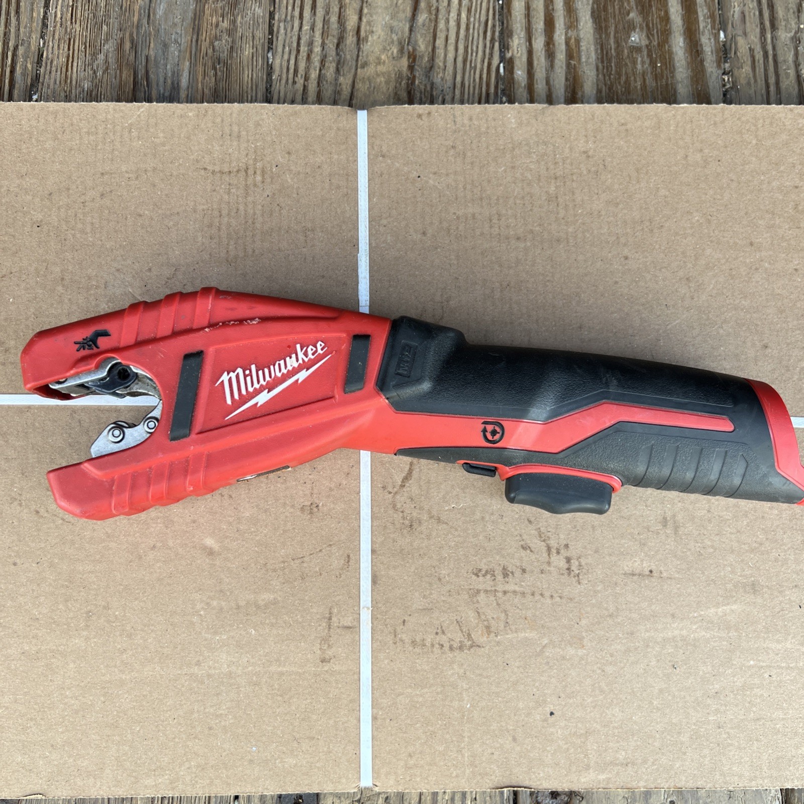 Milwaukee 2471-20 M12 Cordless Copper Tubing Cutter – Tool Only TESTED